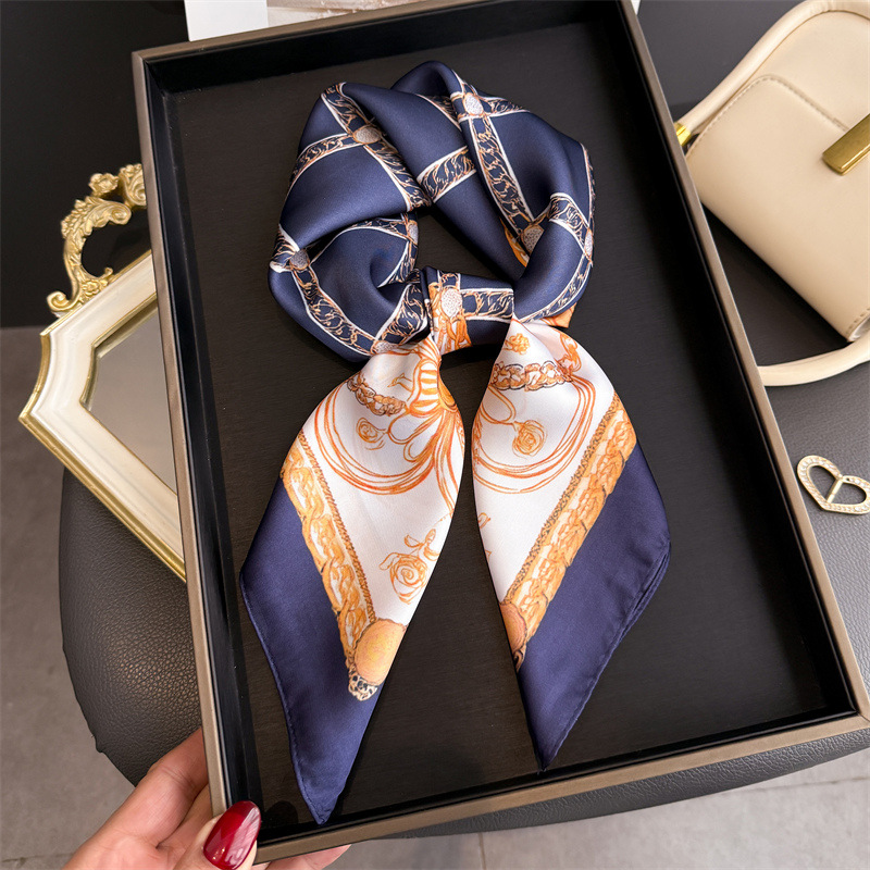 Ascot Neck Scarf - Lenço de Seda Quadrado Azul Clássico