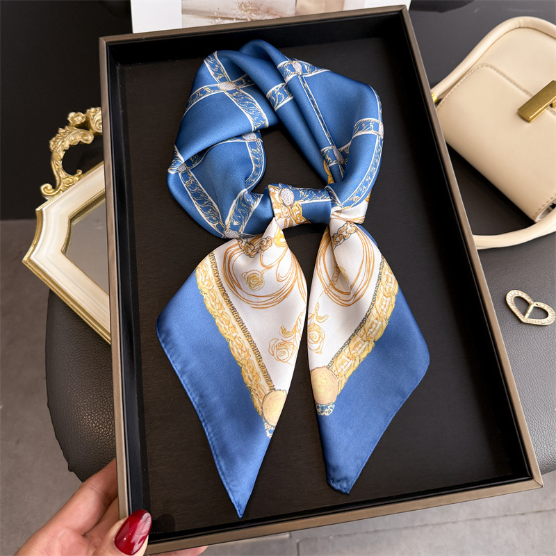 Lenço de Seda Quadrado Azul Cl - Ascot Neck Scarf avaliação e preço